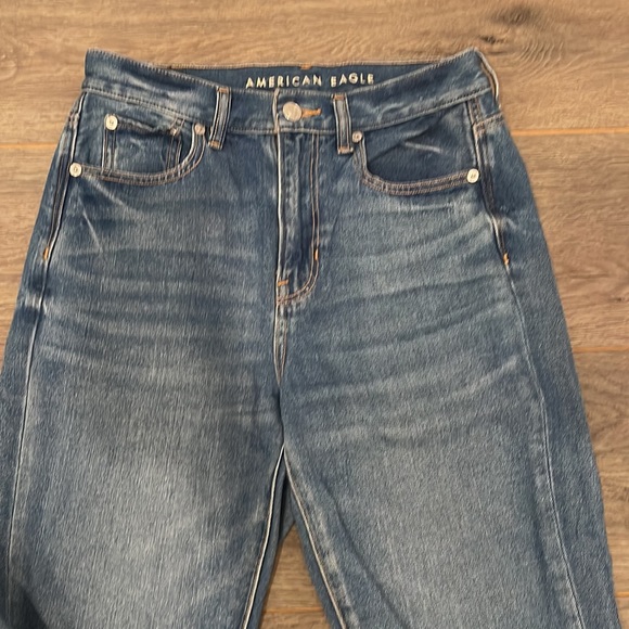 SOLD American Eagle Mom Jeans - Picture 6 of 10